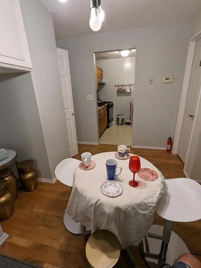 Central & Affordable Williamsburg Small Room New York