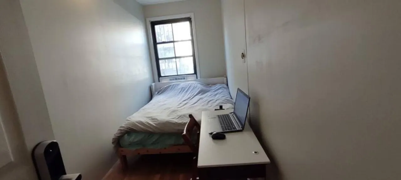 Central & Affordable Williamsburg Small Room location